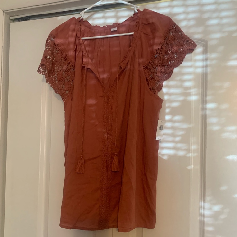 Old Navy top. Brand new w/tags